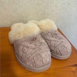 UGG Women's Cozy Cable Knit Slippers Size 12 Made in Vietnam